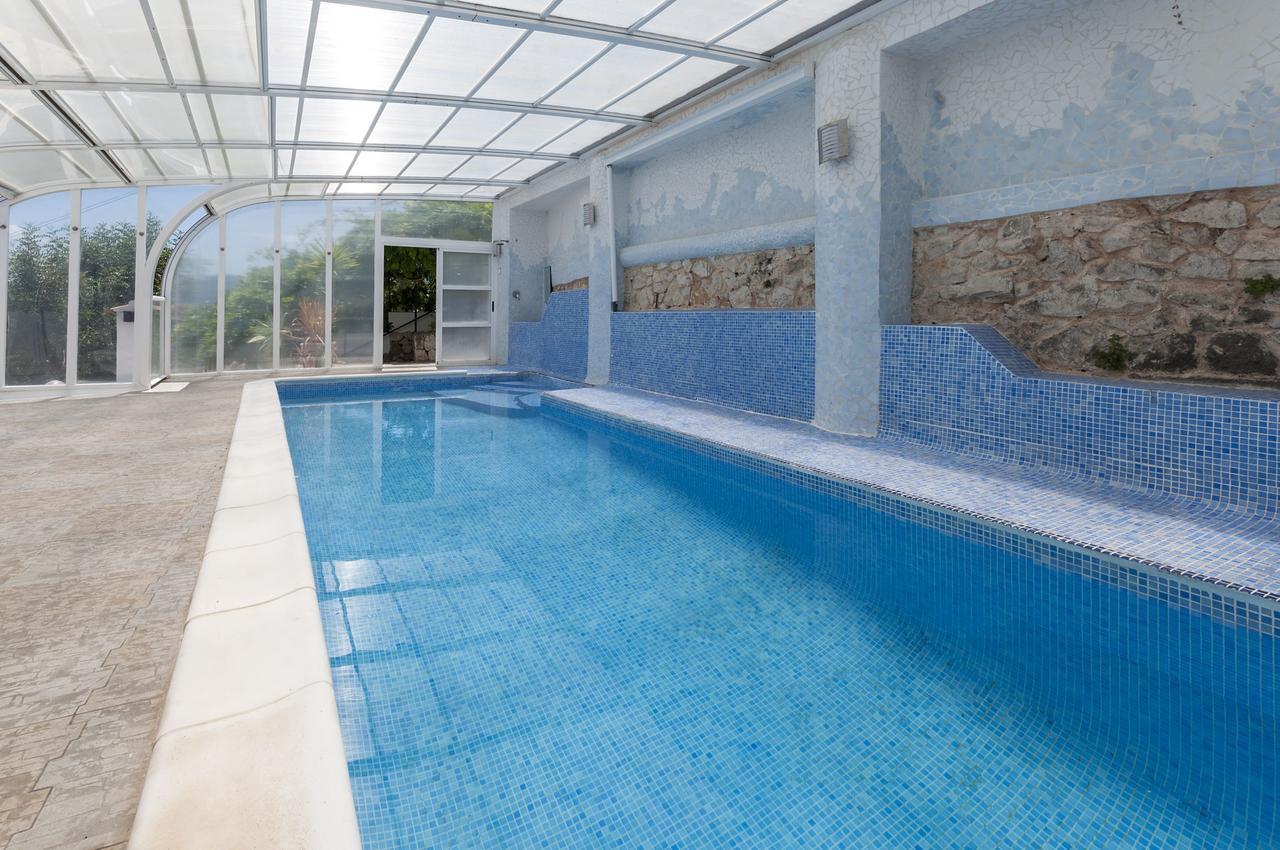 Llumicel Villa Ador Exterior photo
